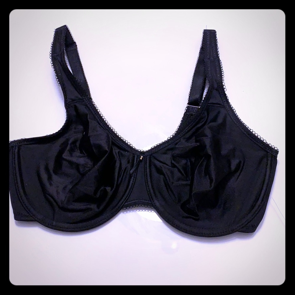 34DD wacoal bra!